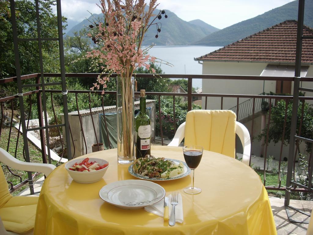 Holiday Home Bokokotorski Zaliv מראה חיצוני תמונה